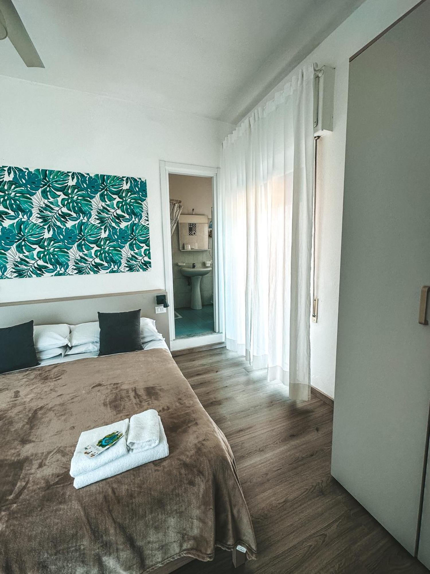 Hotel Maremola Пьетра-Лигуре Экстерьер фото