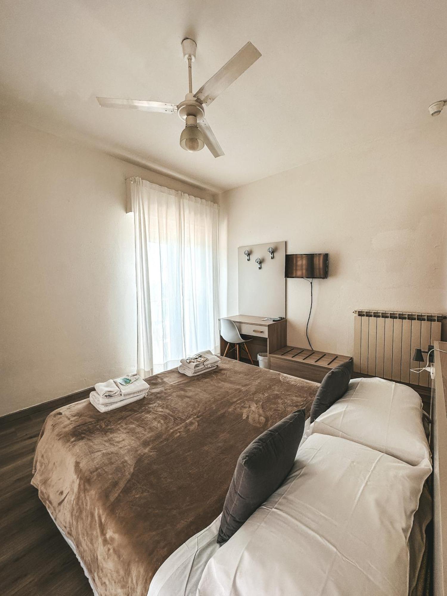 Hotel Maremola Пьетра-Лигуре Экстерьер фото