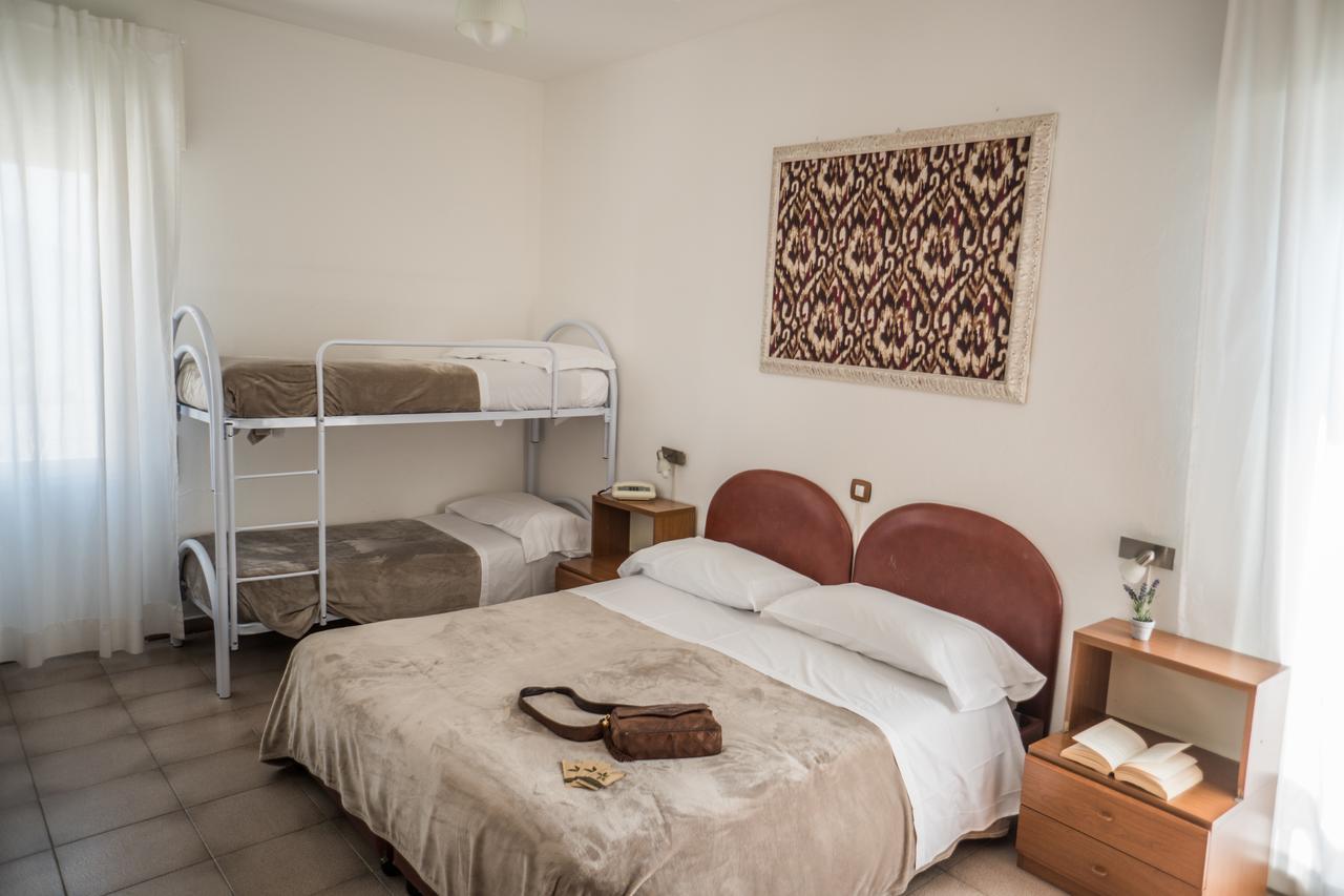 Hotel Maremola Пьетра-Лигуре Экстерьер фото
